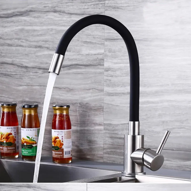 360° Swivel Kitchen Faucet - Hot & Cold Water Mixer with Pull-Out Hose