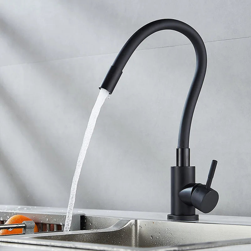 360° Swivel Kitchen Faucet - Hot & Cold Water Mixer with Pull-Out Hose
